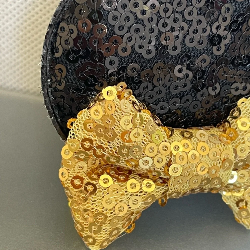 Minnie Mouse Ears Hair clips • Gold bows